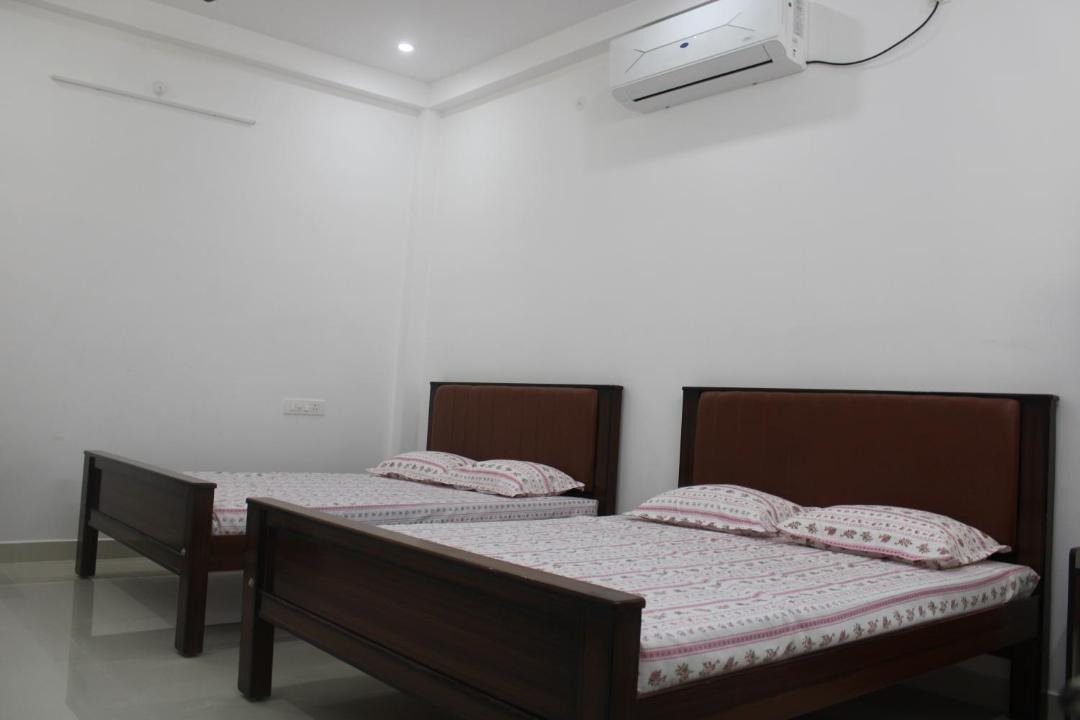 Photo of Bedroom in Tiruchendur