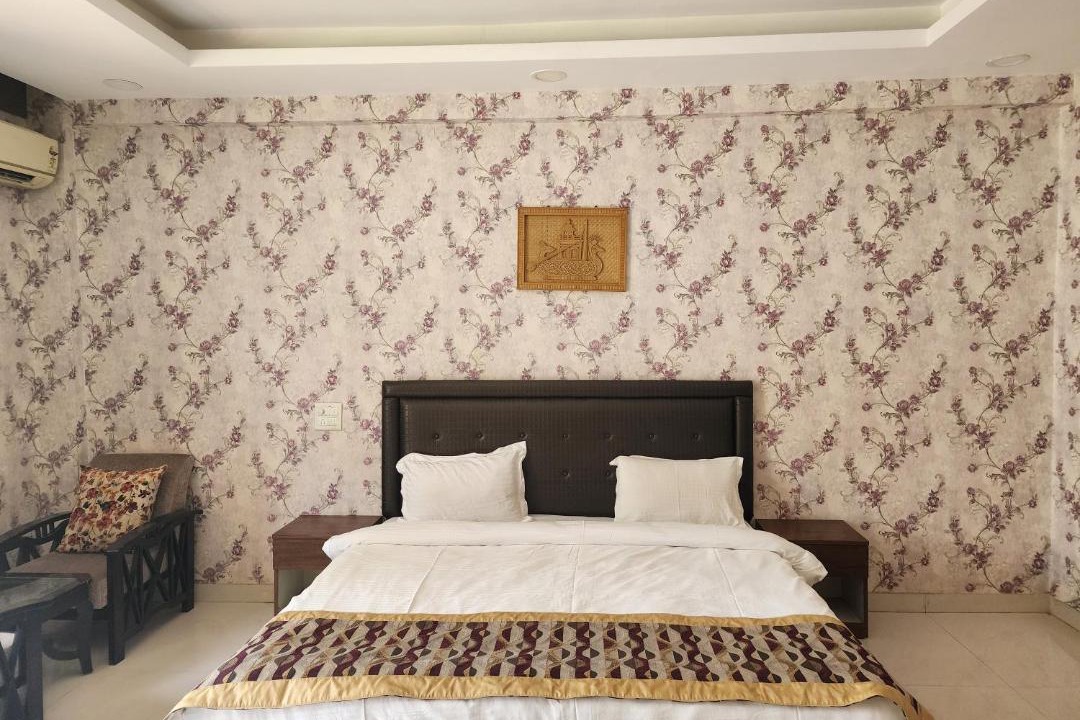 Photo of Bedroom in Sat Bari
