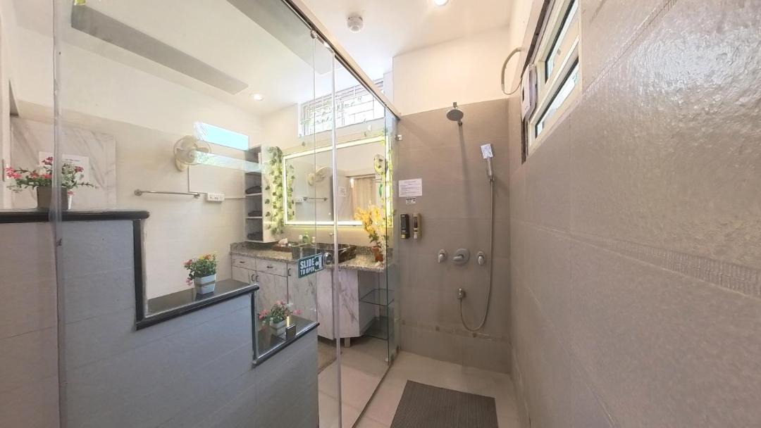 Photo of Bathroom in Maninagar
