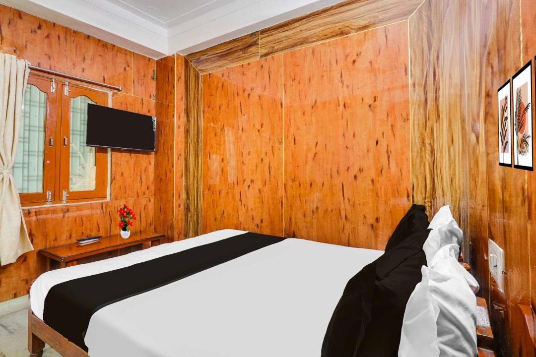 Photo of Bedroom in Warangal