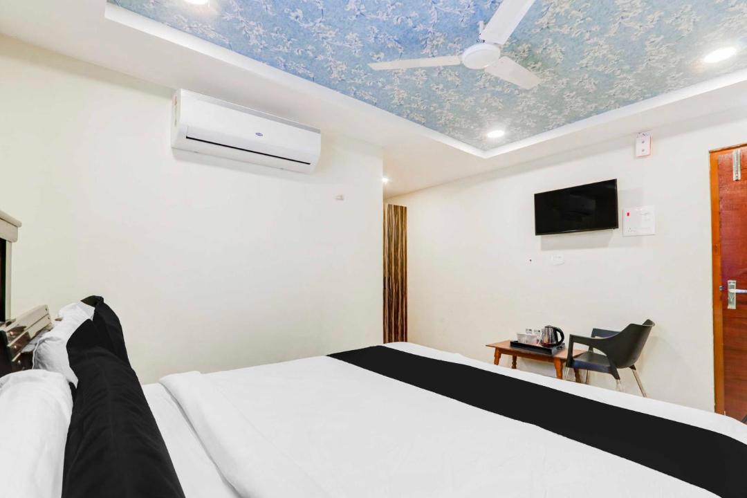Photo of Bedroom in Warangal