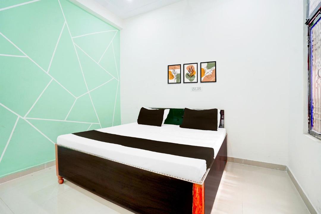 Photo of Bedroom in Naini
