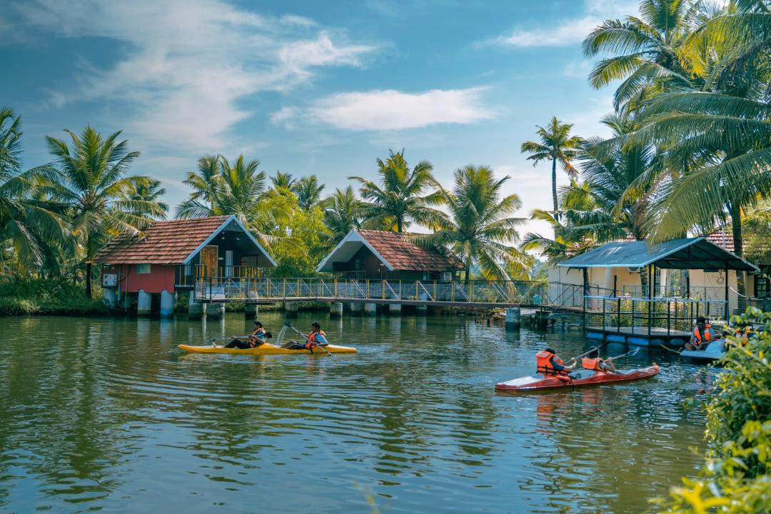 Photo of Others in Munroe Island