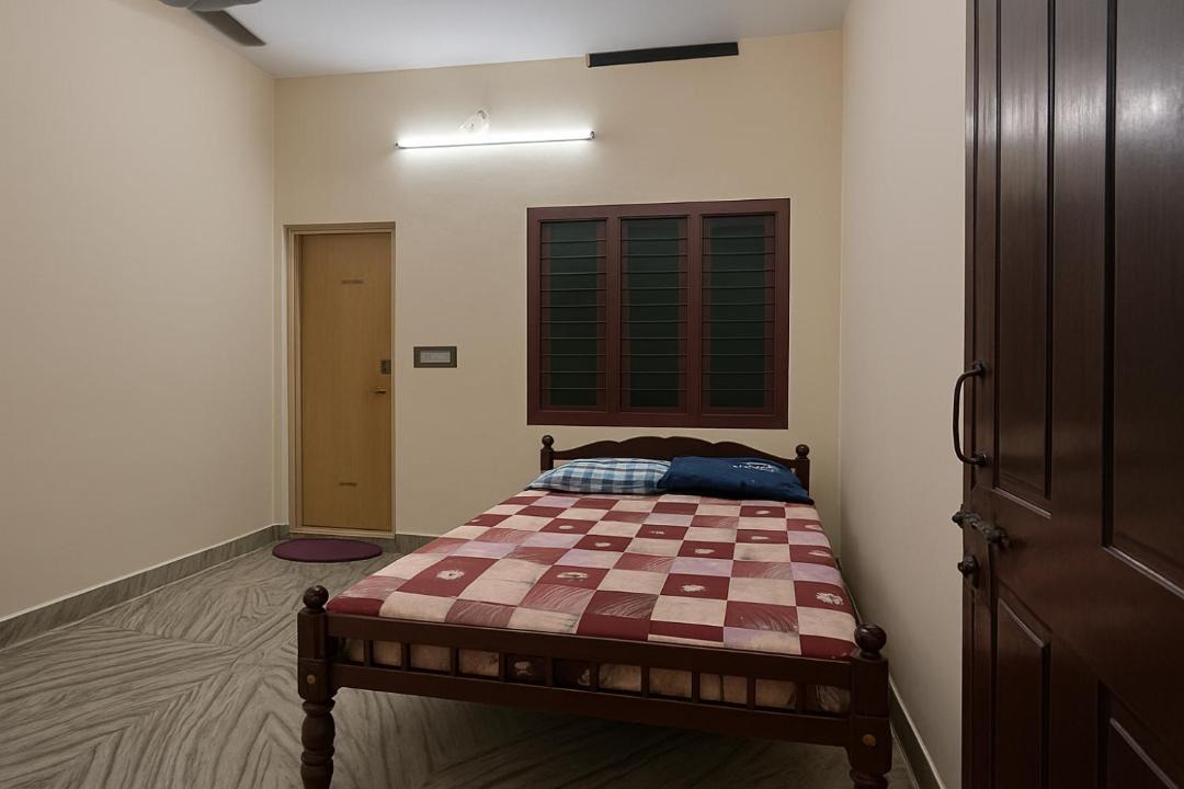 Photo of Bedroom in Courtallam