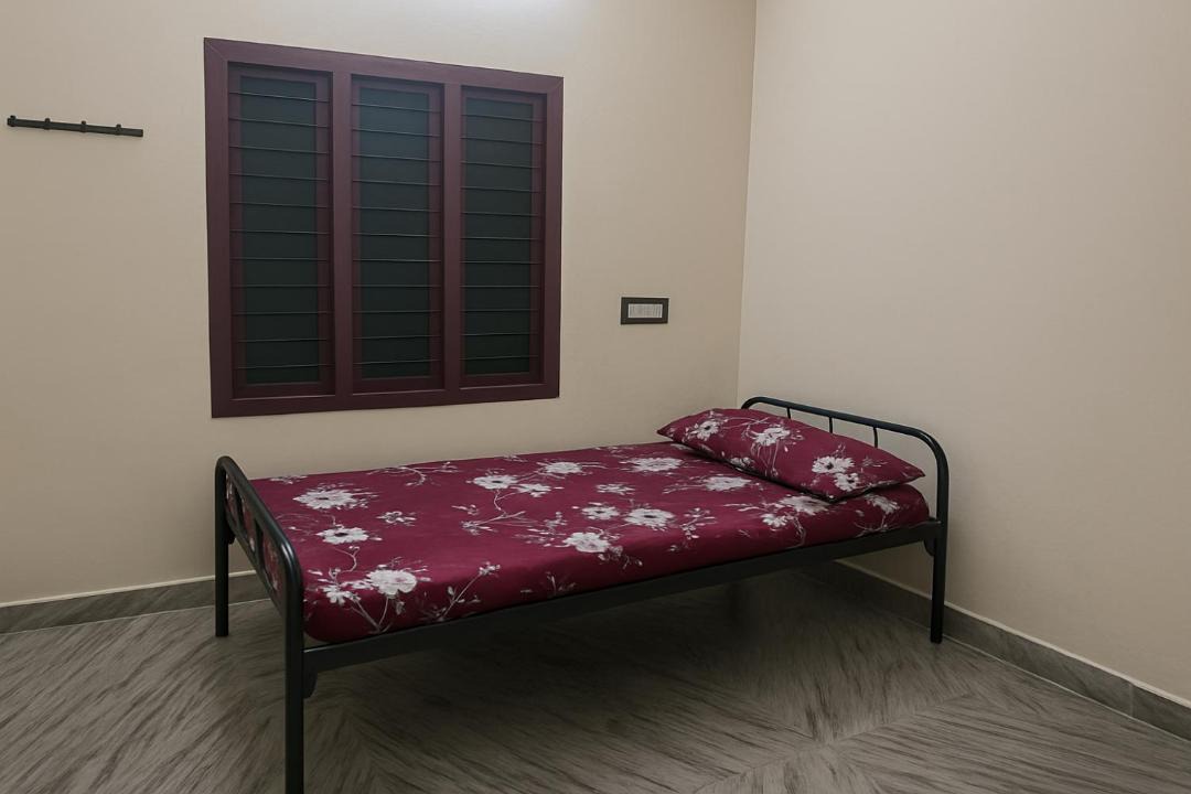 Photo of Bedroom in Courtallam