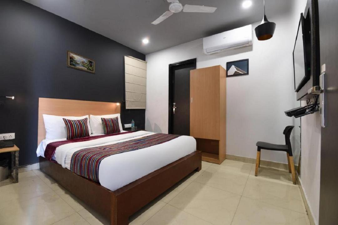 Photo of Bedroom in Janakpuri