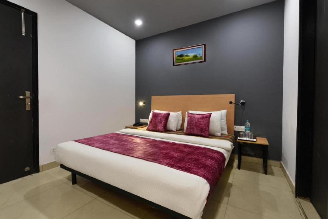 Photo of Bedroom in Janakpuri