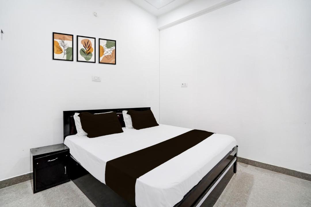 Photo of Bedroom in Phulpur