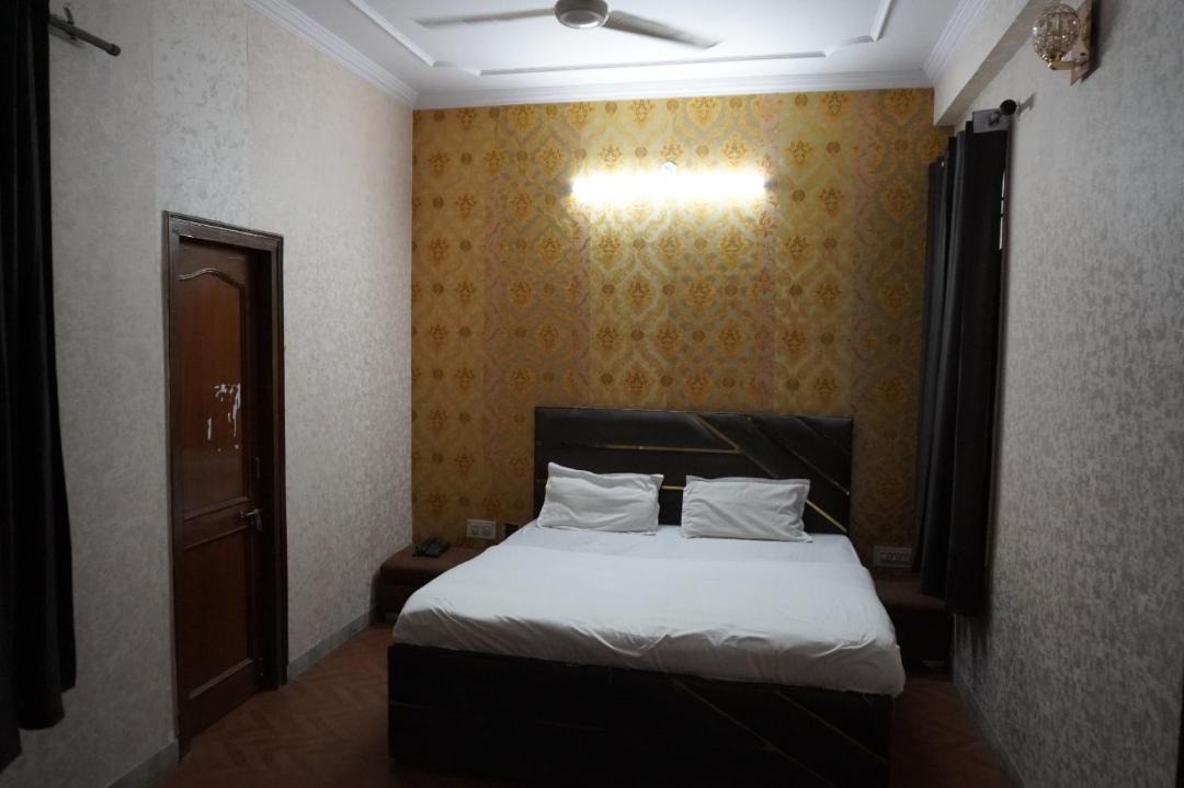 Photo of Bedroom in Malviya Nagar