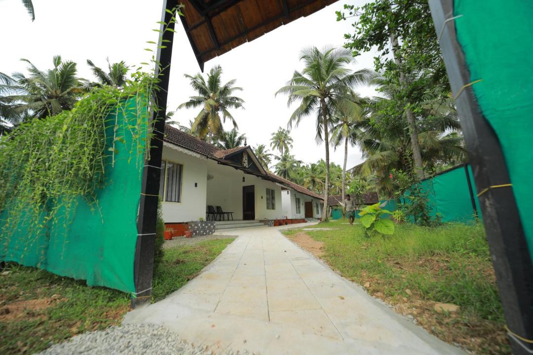 Photo of Others in Munroe Island