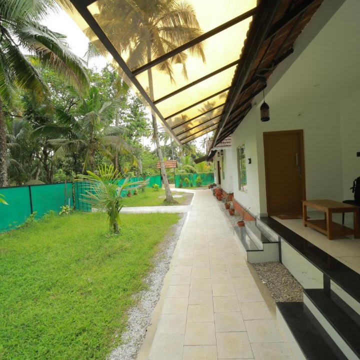 Photo of Others in Munroe Island