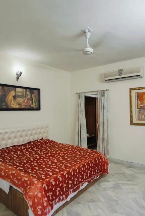 Photo of Bedroom in Mount Abu