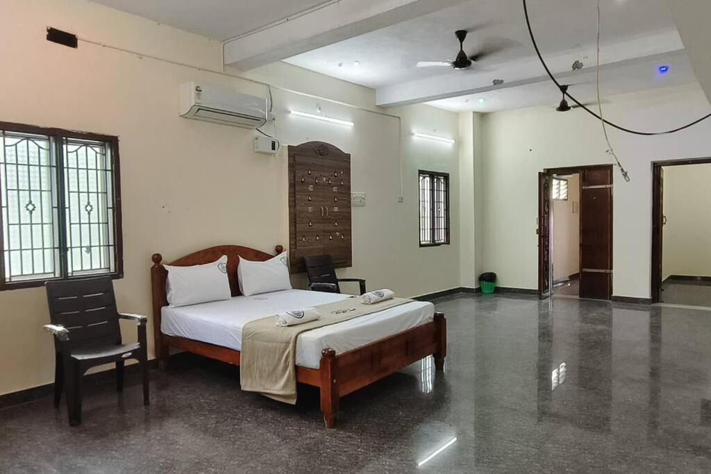 Photo of Bedroom in Rameshwaram