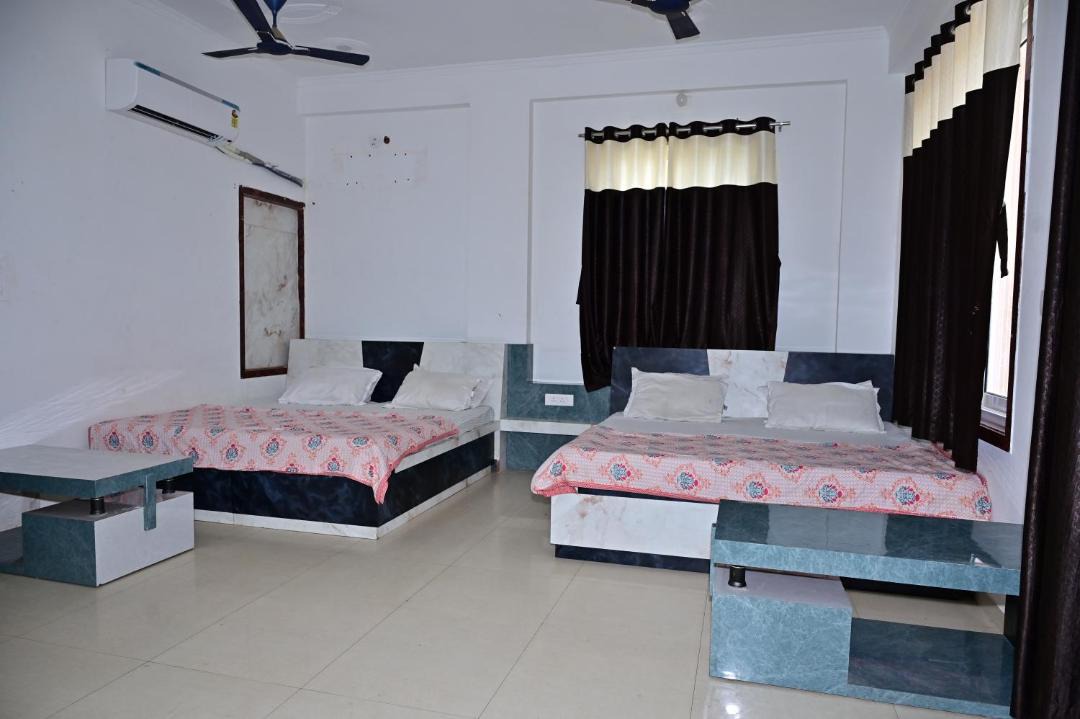 Photo of Bedroom in Khatu