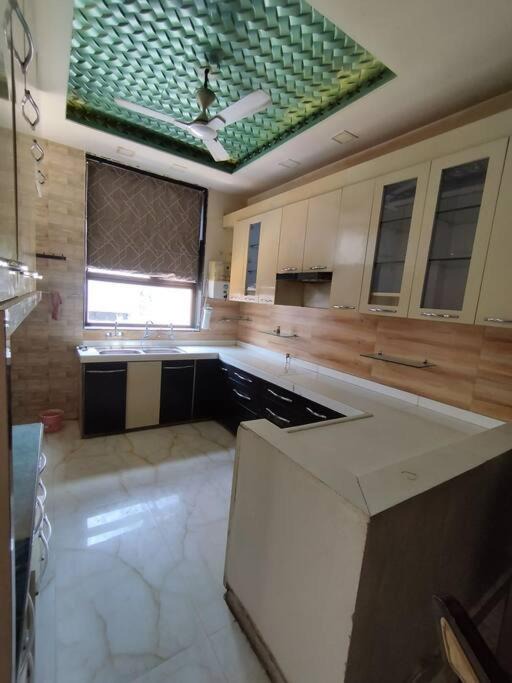 Photo of Kitchen in Pink City