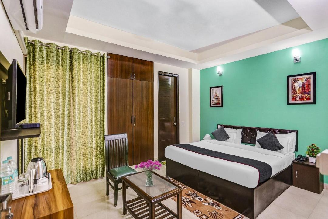 Photo of Bedroom in Sector 70
