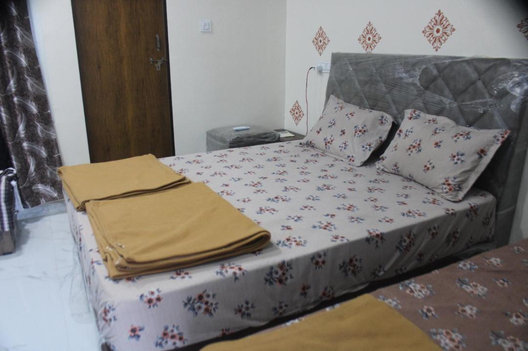 Photo of Bedroom in Rajpipla