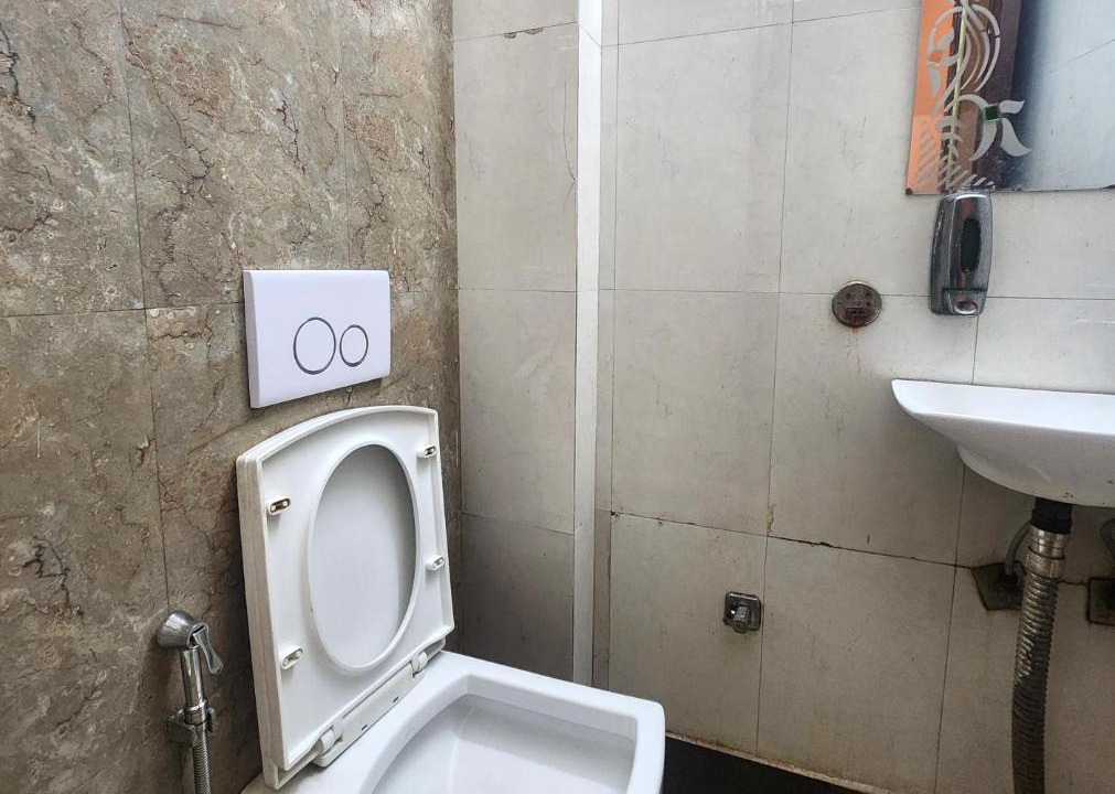 Photo of Bathroom in Dariyaganj