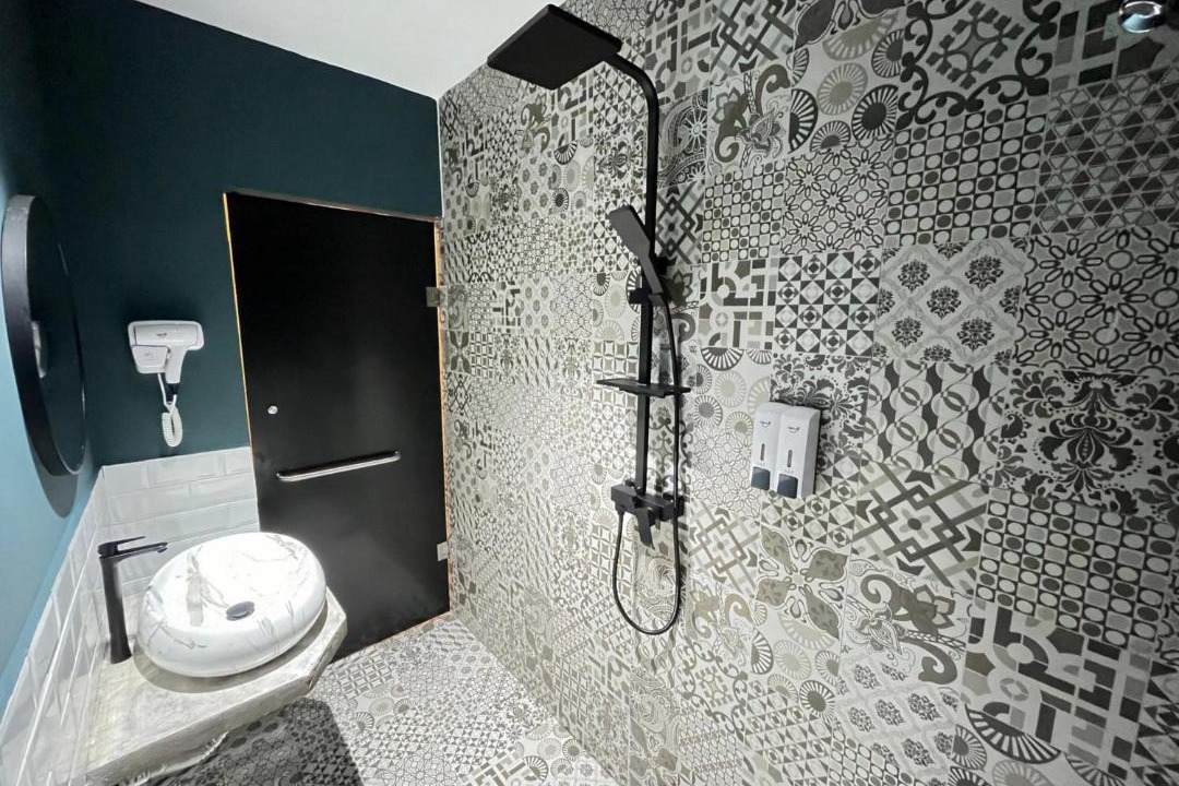 Photo of Bathroom in Maluri