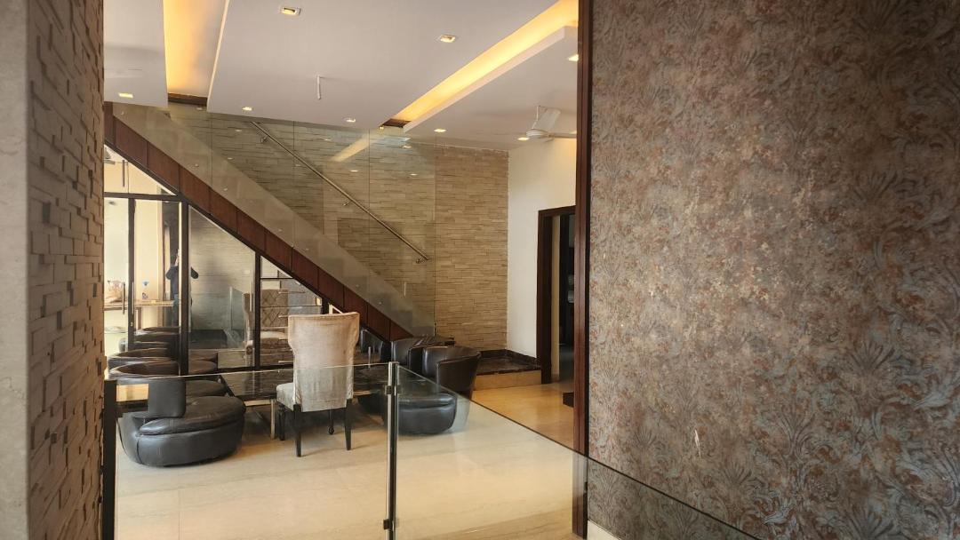 Photo of Others in DLF Phase 3