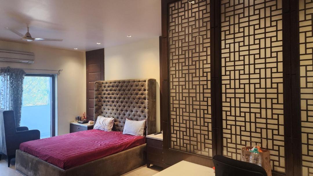 Photo of Bedroom in DLF Phase 3