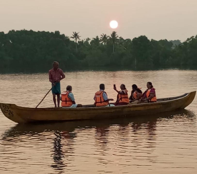 Photo of Others in Munroe Island