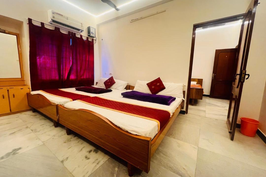Photo of Bedroom in Thirukadaiyur