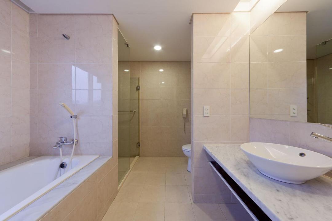 Photo of Bathroom in Ren'ai District