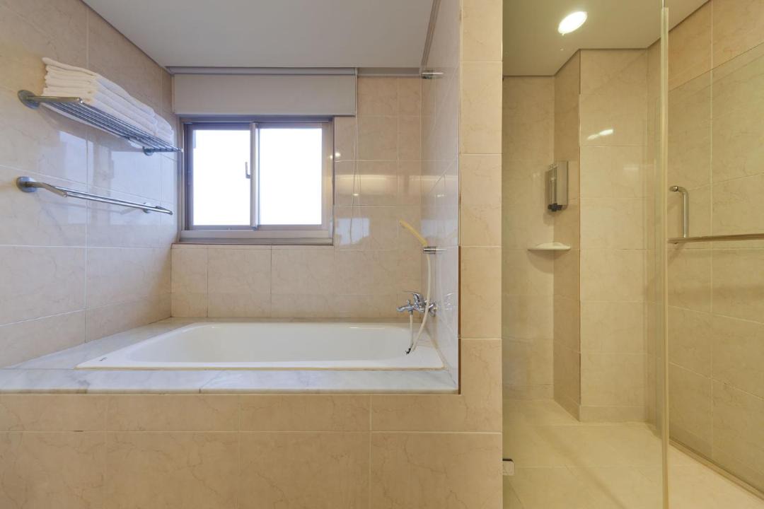 Photo of Bathroom in Ren'ai District