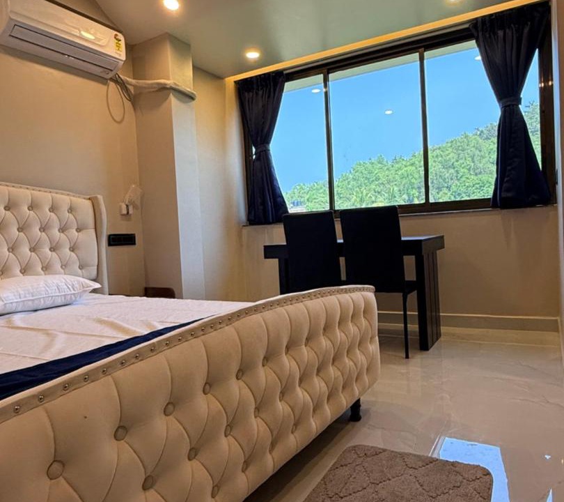 Photo of Bedroom in Mangeshi