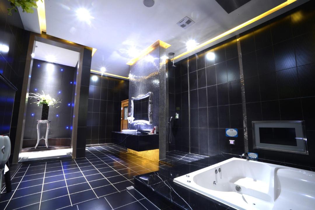 Photo of Bathroom in Douliou