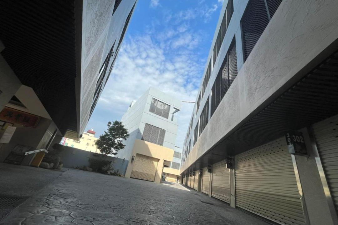 Photo of Buildings in Douliou