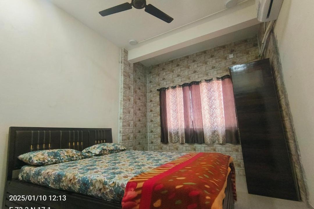 Photo of Bedroom in Ganpatipule