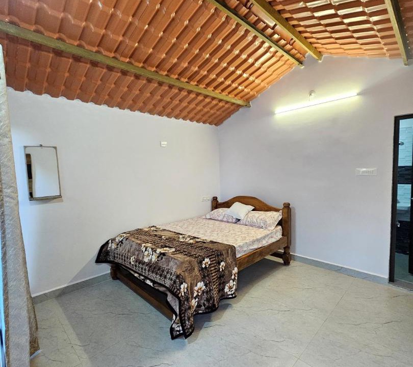 Photo of Bedroom in Timbholi