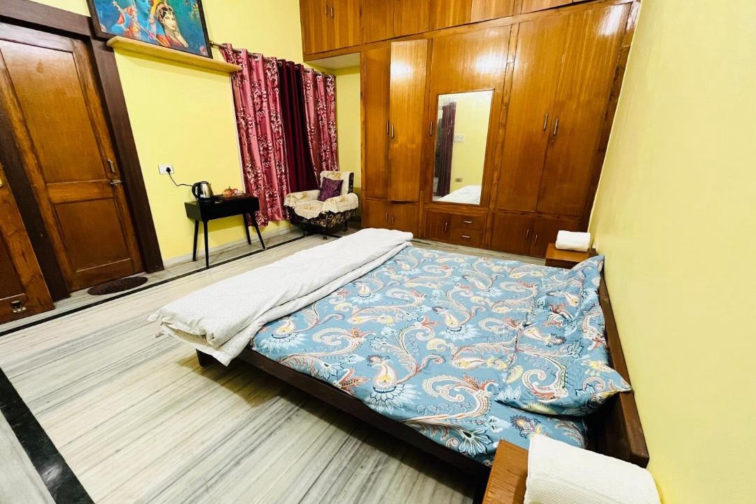 Photo of Bedroom in Jhusi