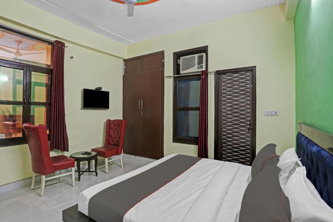 Photo of Bedroom in Sector 70
