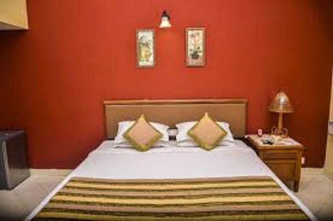 Photo of Bedroom in Mangeshi