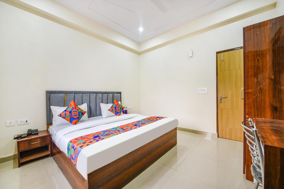 Photo of Bedroom in Sector 70