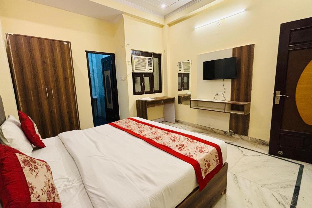 Photo of Bedroom in Sector 62