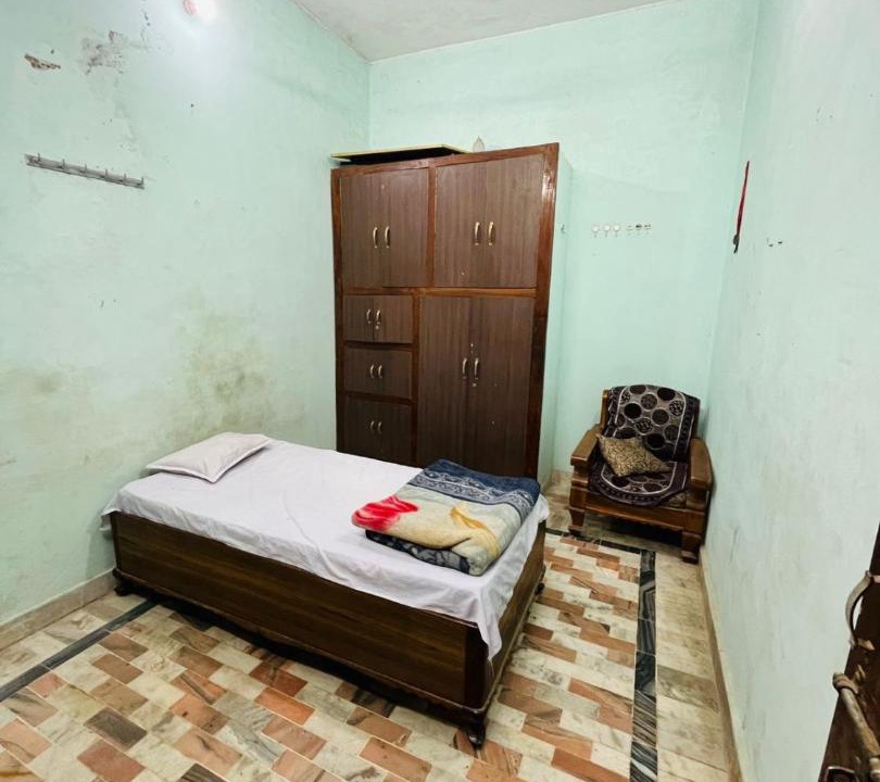 Photo of Bedroom in Jhusi