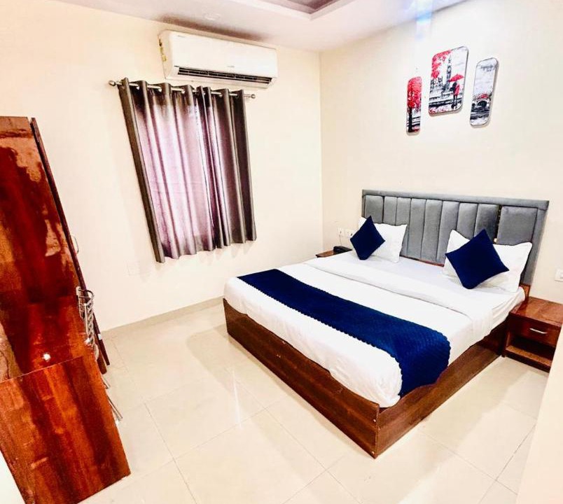 Photo of Bedroom in Sector 70