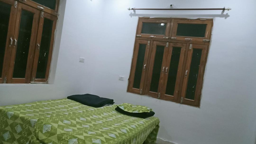 Photo of Bedroom in Jhusi