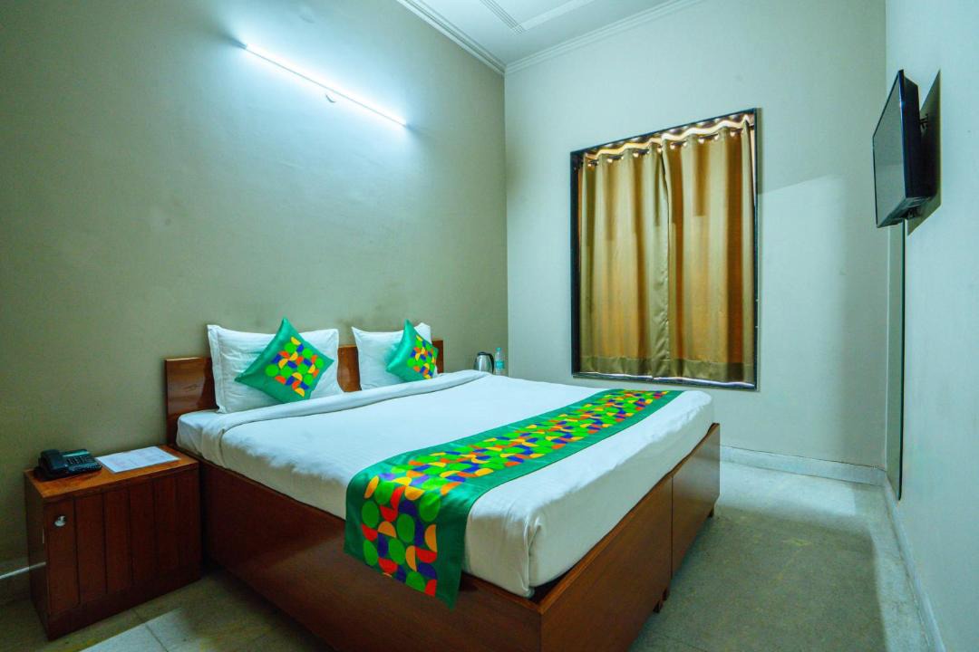 Photo of Bedroom in Sector 70