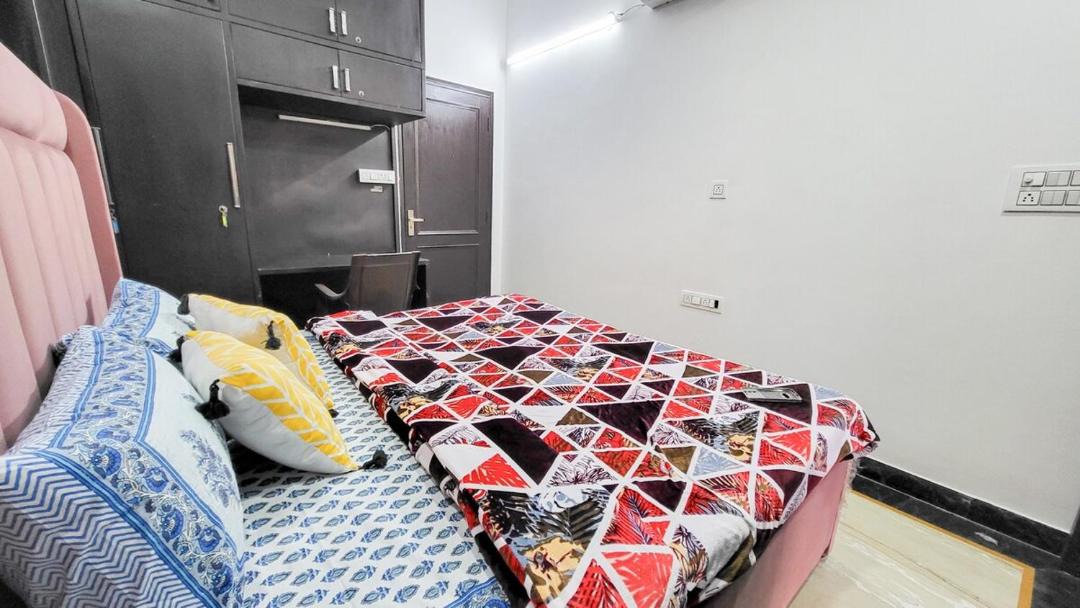 Photo of Bedroom in Pashim Vihar