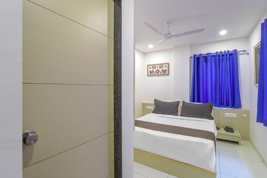 Photo of Bedroom in Navrangpura