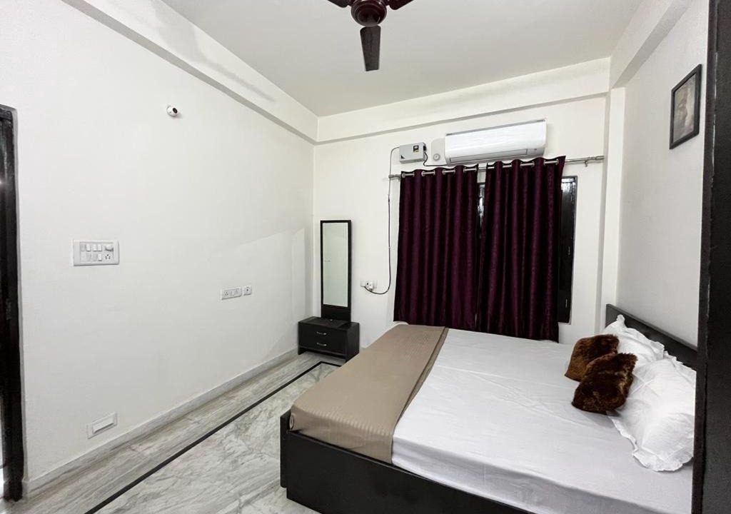 Photo of Bedroom in Sarnath