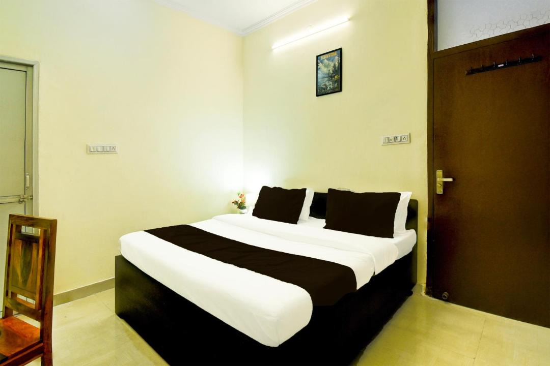 Photo of Bedroom in Tonk Road
