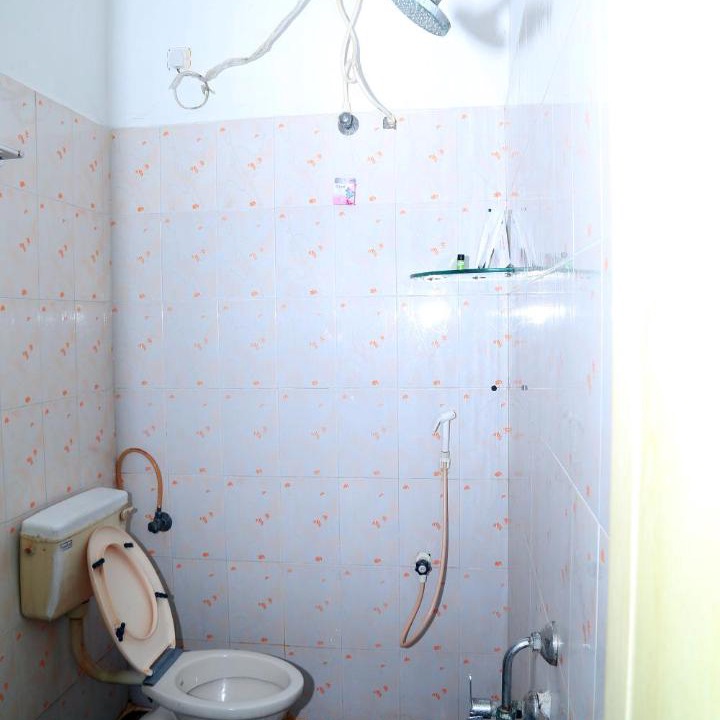 Photo of Bathroom in Marie Oulgaret