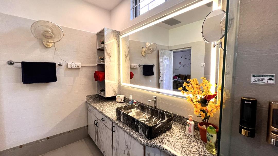 Photo of Bathroom in Maninagar