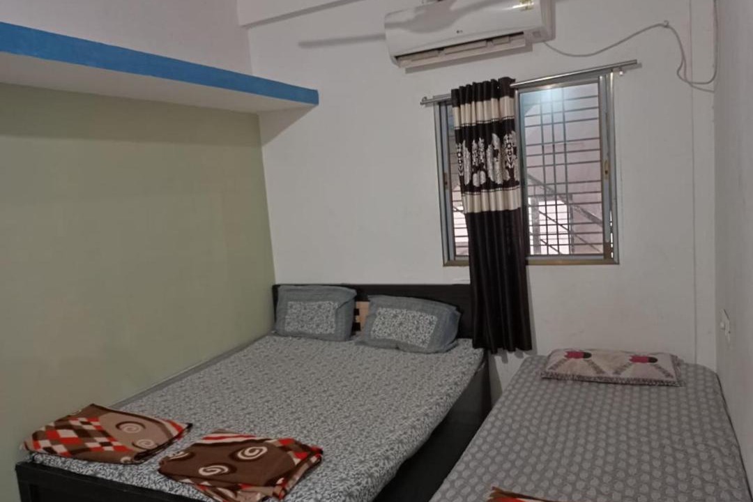 Photo of Bedroom in Rajpipla
